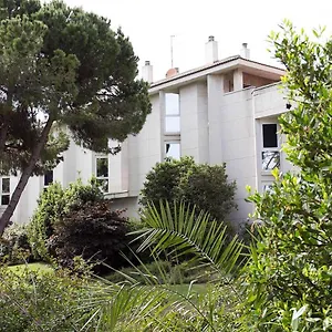 Hotel miłości Punt 14, Gavà